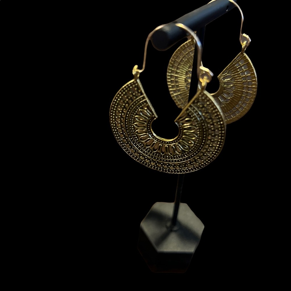 SOLD ❎Bohemian style light weight earrings